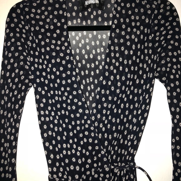 Reformation Tessa dress.Would also trade this dress for the same one in size M. - Picture 6 of 7